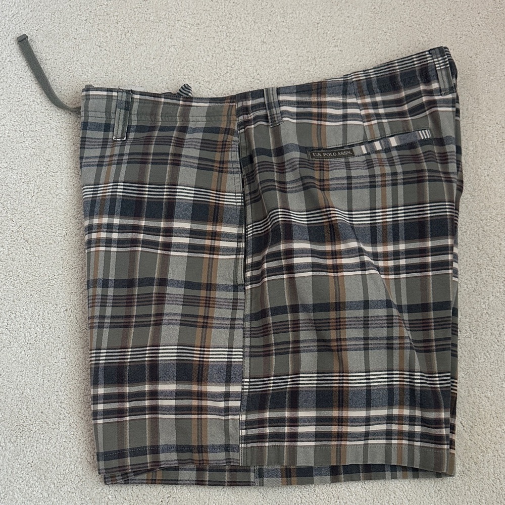 U.S. Polo Assn. Men's Plaid Shorts - Green, Khaki and Brown 5 1/2 inseam